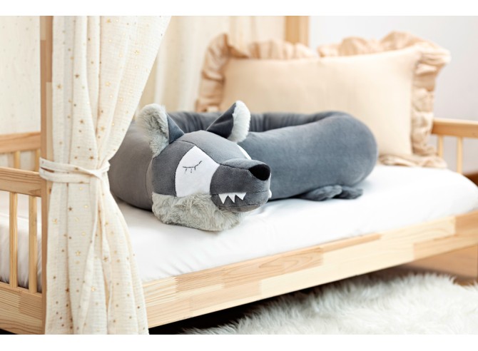 Children’s bed with a bumper